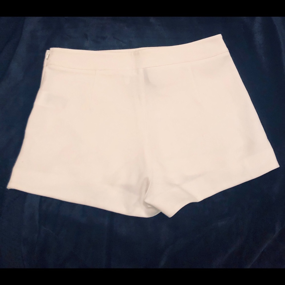 H&M white skort - Picture 2 of 3
